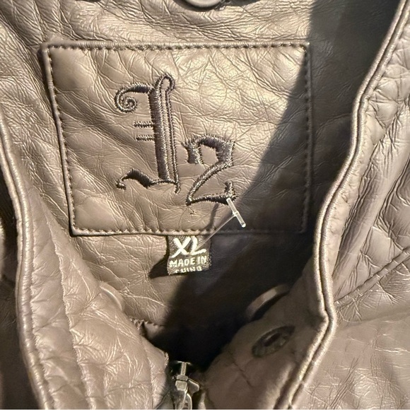 J2 Gray Faux Leather Lined Layer Women's Jacket Size XL with zippers and pockets - Picture 4 of 8